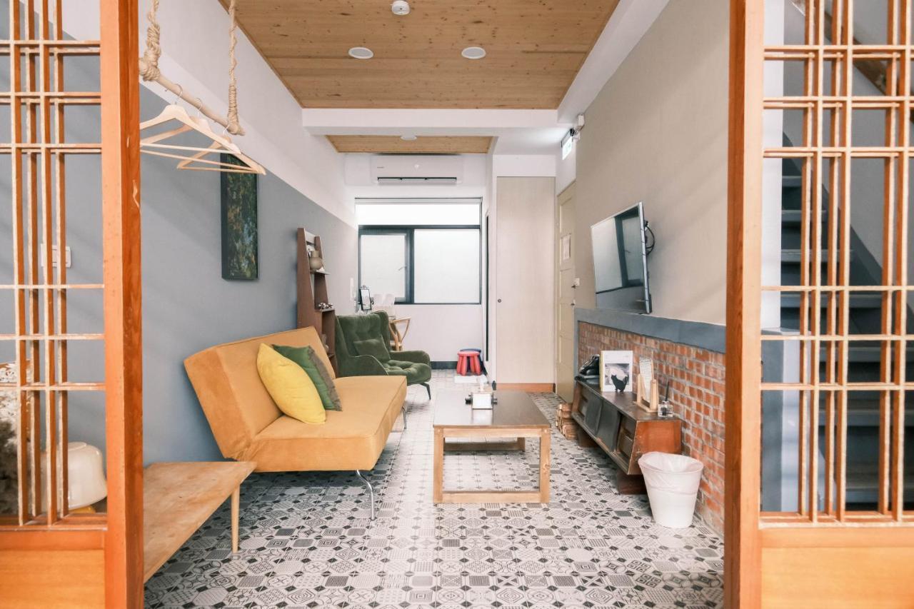 South Gate Home Stay Tainan Eksteriør billede